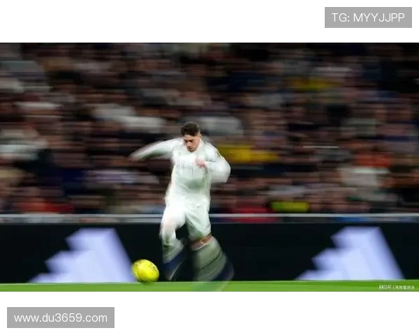 本菲卡告巴尔韦德暴力掌击达尔